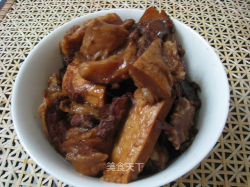 Stewed Pork Knuckle with Plum recipe