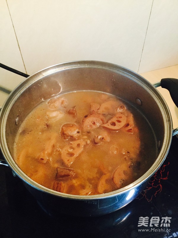 Lotus Root Pork Bone Soup recipe