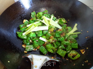 Stir-fried Bacon with Wrinkled Chili recipe