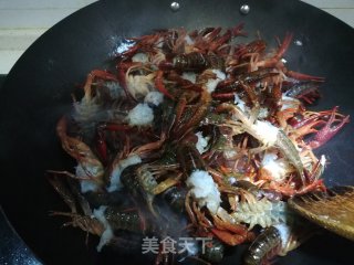 Spicy Crayfish Hot Pot recipe