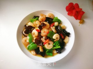 Stir-fried Shrimp with Wrinkled Pepper Fungus recipe