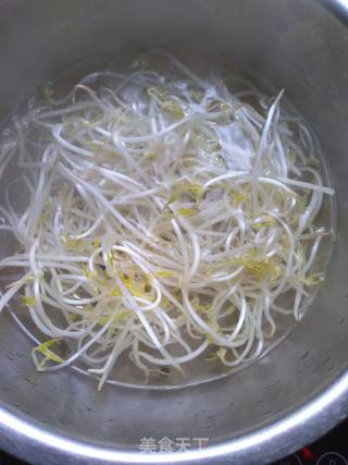 Mung Bean Sprouts Mixed with Yuba recipe