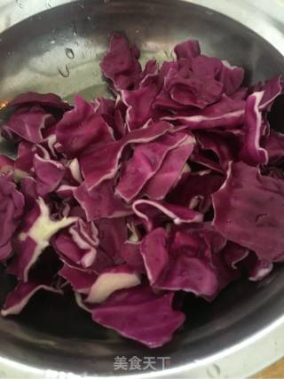 Bitter Chrysanthemum Mixed with Purple Cabbage recipe