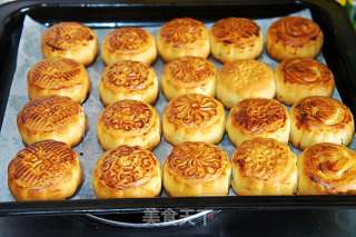 Mooncakes with Red Bean Paste and Egg Yolk Filling recipe