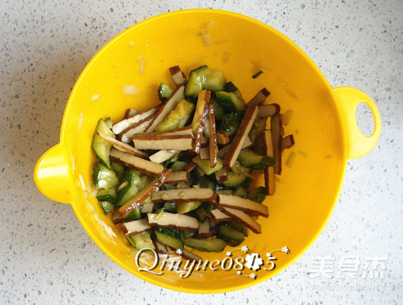 Cucumber Mixed with Dried Bean Curd recipe