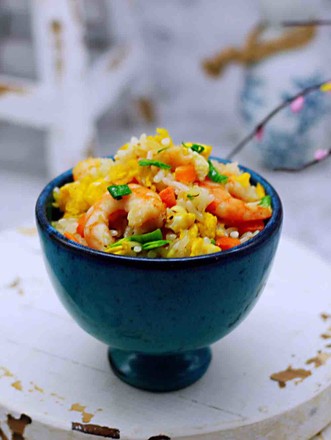 Fried Rice with Shrimp, Bean Sprouts and Egg