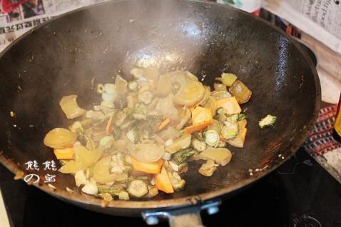 Stir-fried Dried Potatoes with Cucumber Money recipe