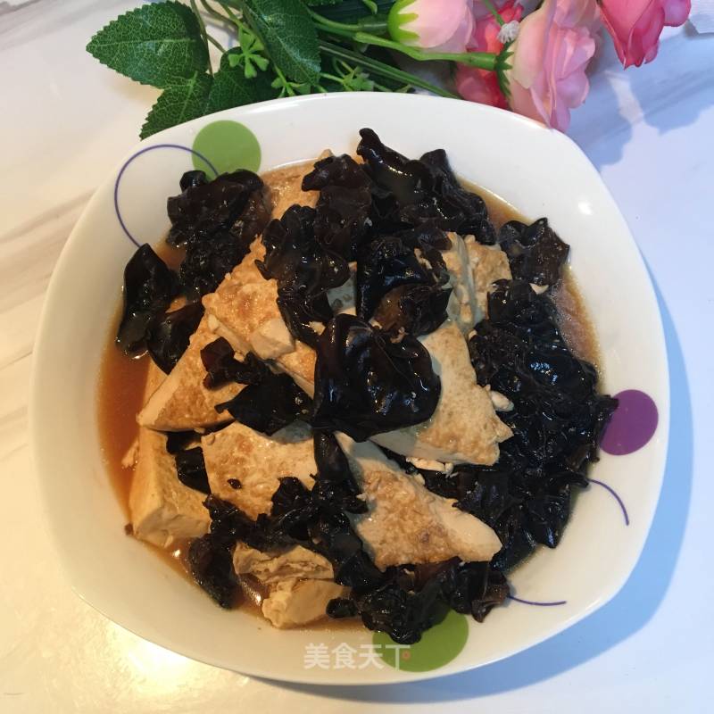 Braised Tofu with Fungus recipe