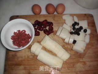 Red Dates, Chinese Yam, Longan, Wolfberry Soup---qi Dessert recipe