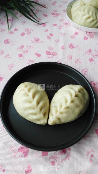 Carrot Leaf Buns recipe