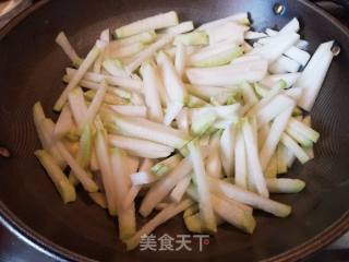 Fried Radish with Fish Cakes recipe