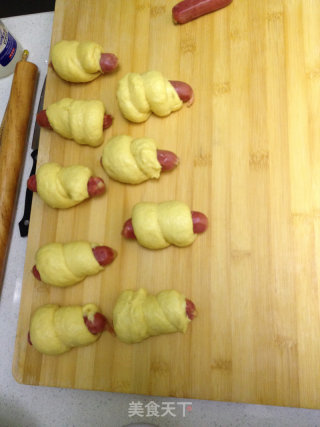 Taiwanese Sausage Bread recipe