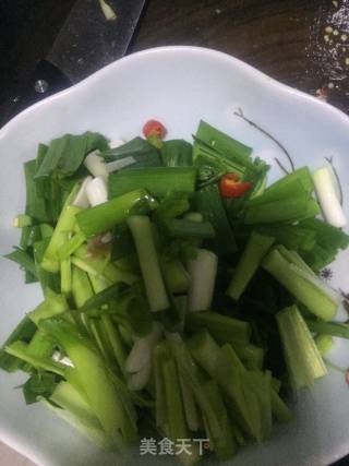 Stir-fried Sausage with Garlic recipe