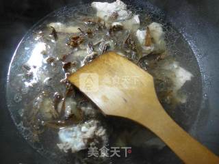 Grilled Keel with Bamboo Shoots and Dried Vegetables recipe