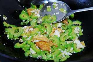 Fried Bitter Gourd with Ostrich Eggs recipe