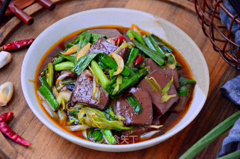 Stir-fried Garlic with Duck Blood