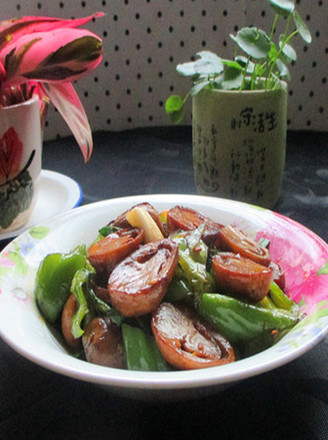 Stir-fried Straw Mushrooms with Green Peppers