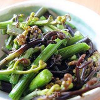 Fiddlehead Mixed with Sea Mushrooms recipe