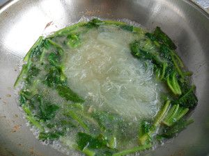 Spinach Soup with Egg Shrimp Paste recipe