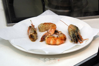 Black Tiger Prawn Scallop Salad recipe