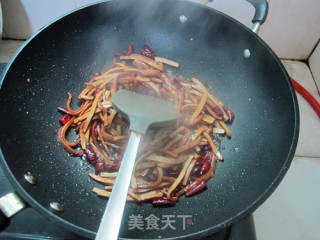 Stir-fried Chives with Fragrant Dried recipe