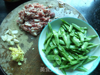 Fried Duck with String Beans recipe