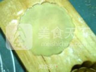 Cantonese Style Coconut Heart Lotus Paste Mooncake recipe