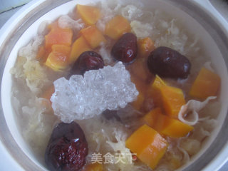 Beauty Sweet Soup --- Tremella, Red Dates and Papaya recipe