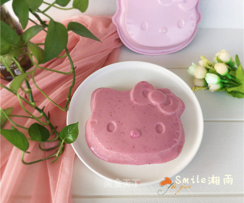 Kitty Strawberry Jam Pudding recipe