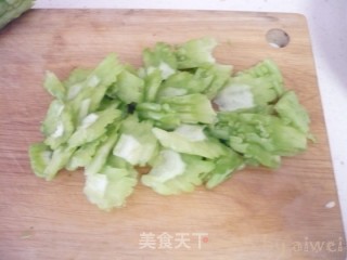 Bitter Gourd with Pepper Sauce recipe