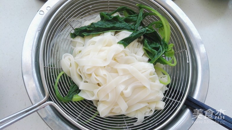 Super Fast Hand-cooled Noodles recipe