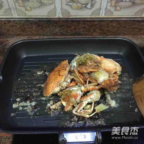 Fried Crab in Typhoon Shelter recipe