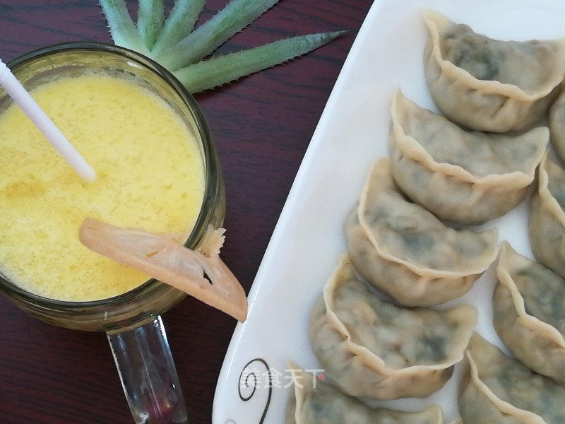 Pineapple Juice Meets Steamed Dumplings recipe