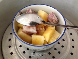 Steamed Potatoes with Sausage recipe