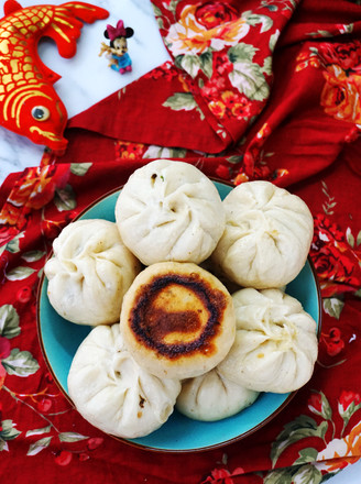 Fried Pork Buns with Plum and Vegetables recipe