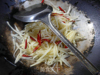 Hot and Sour Potato Shredded Bun recipe