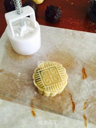 Bean Paste Mooncakes recipe