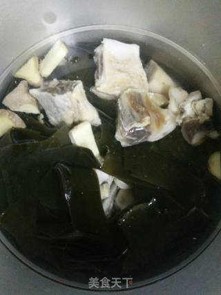 Braised Pork Trotters Stewed Kelp recipe