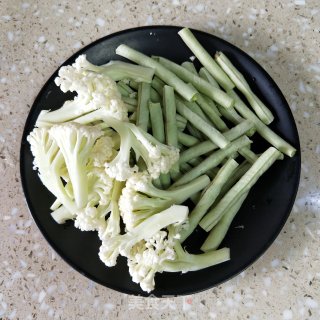 Cauliflower Fried Beans recipe