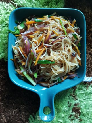 Three Shreds Fried Pearl Rice Noodles recipe