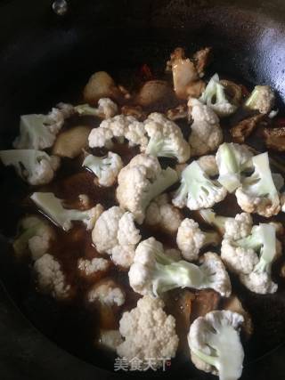 Braised Chicken with Cauliflower recipe