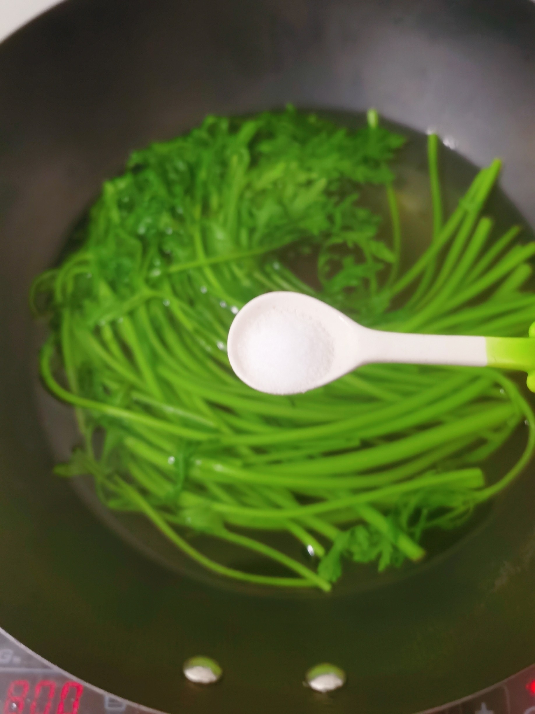 White-boiled Chrysanthemum recipe