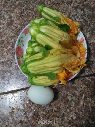 Pumpkin Flower Fried Duck Egg White recipe