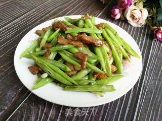 Fried Pork with Beans recipe