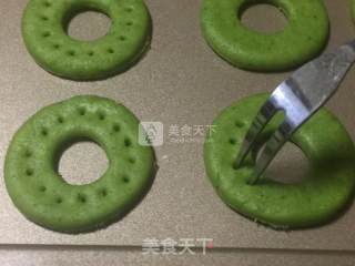 #aca烤明星大赛# Spinach Biscuit Ring (very Suitable for Baby's Teething Biscuits) recipe
