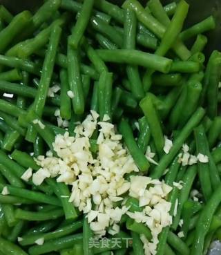 Cowpeas with Sesame Sauce recipe