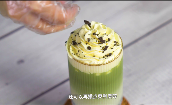 Hot Drinks in Winter: Oreo Matcha Latte recipe