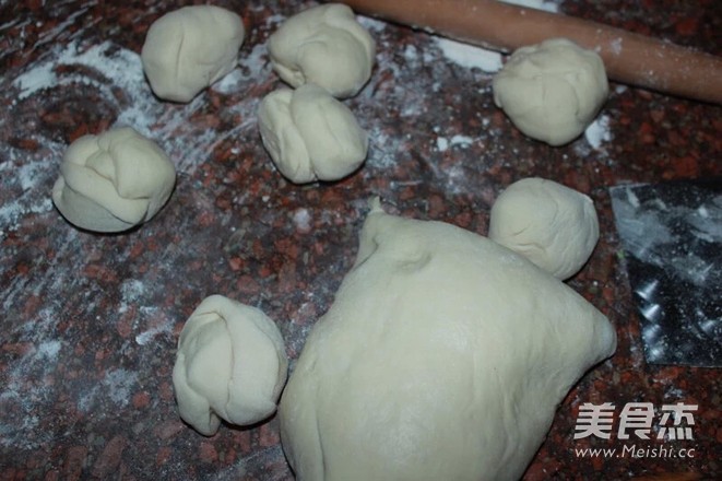 Zizania White Winter Bamboo Shoots and Fresh Pork Buns recipe