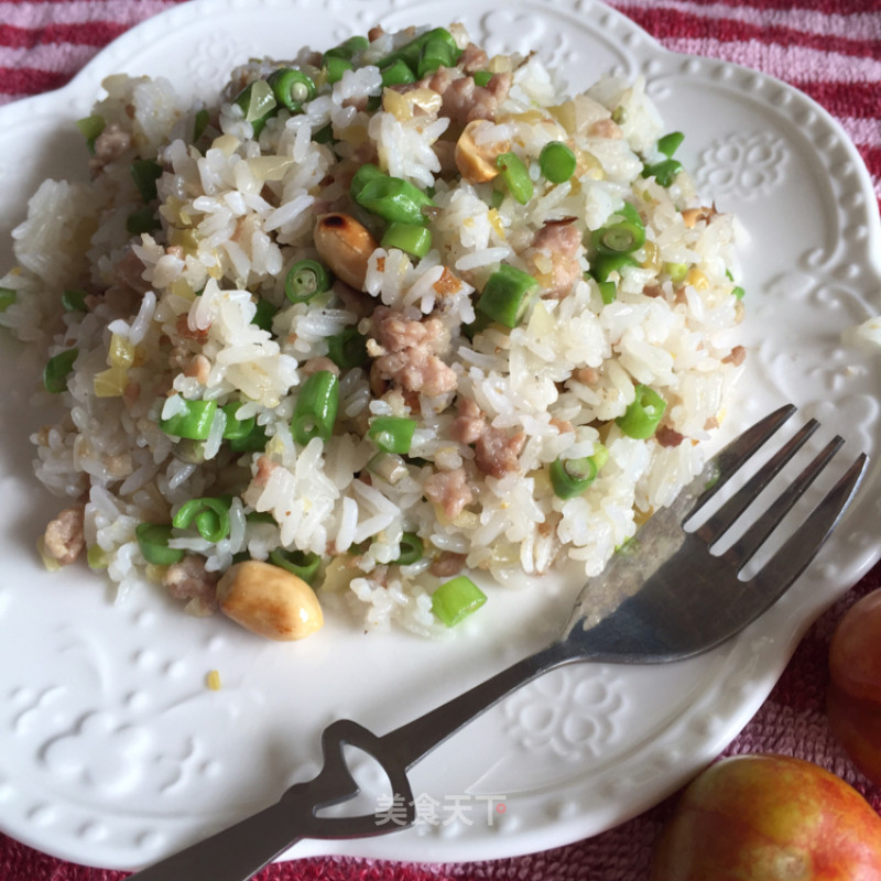 Braised Rice with Pork and Pickles recipe