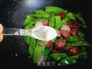 Fried Sausage with Snow Pea recipe